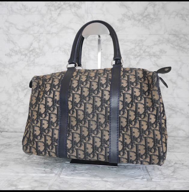 Recently sourced vintage bag 1